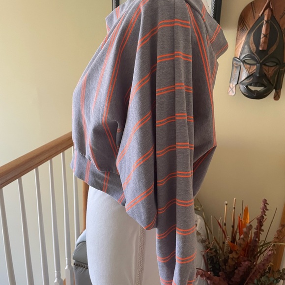 Onion-Striped Gray and Orange Cropped Top NWOT - Picture 3 of 8